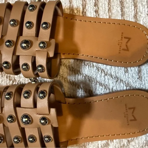 EUC-Marc Fisher LTD Womens Pacca Leather Studded Slide Sandals sz8 - Picture 4 of 5